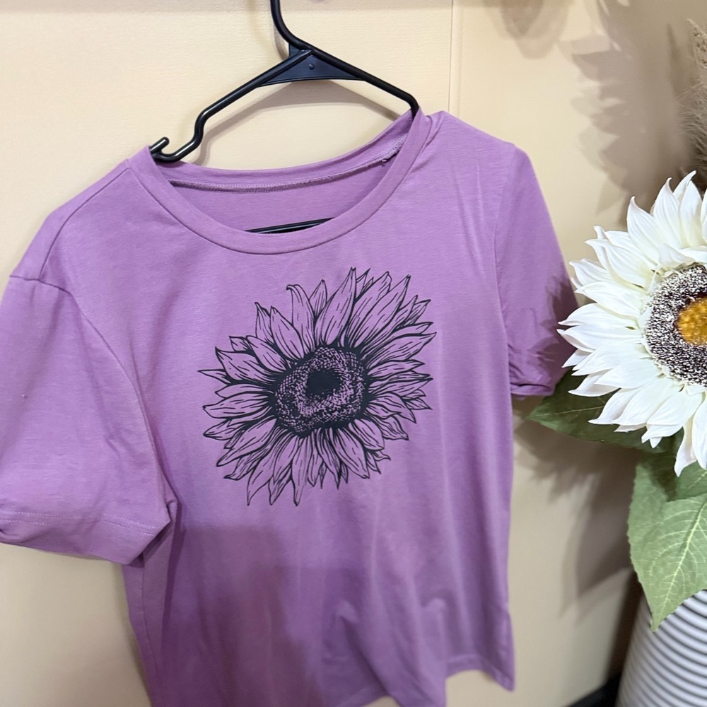 Purple Sunflower Graphic Women's Top - Picture 1 of 2
